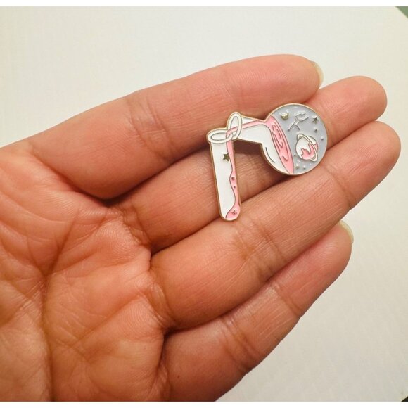 ⭐Science Themed Enamel Pin Broch Moon Stars Experiment Bottle Beaker Rainbow New - Picture 2 of 5